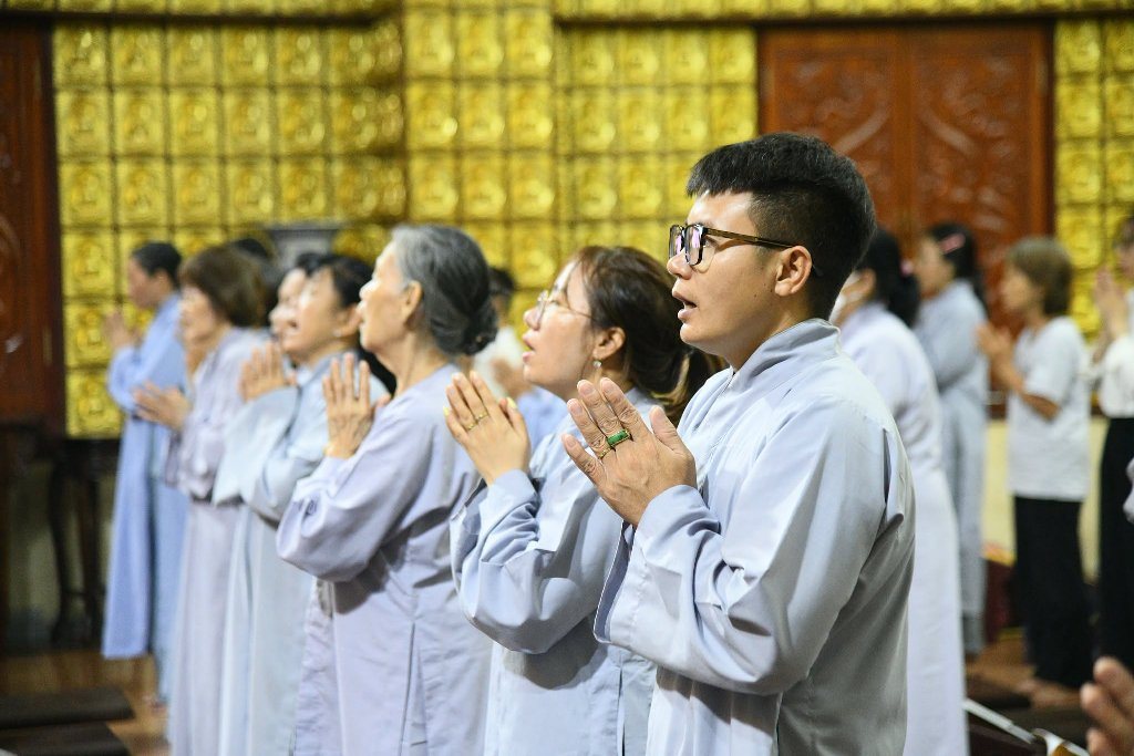 CHÙA GIÁC NGỘ TRANG NGHIÊM TỔ CHỨC LỄ SÁM HỐI TỐI 14/9 BÍNH NGỌ