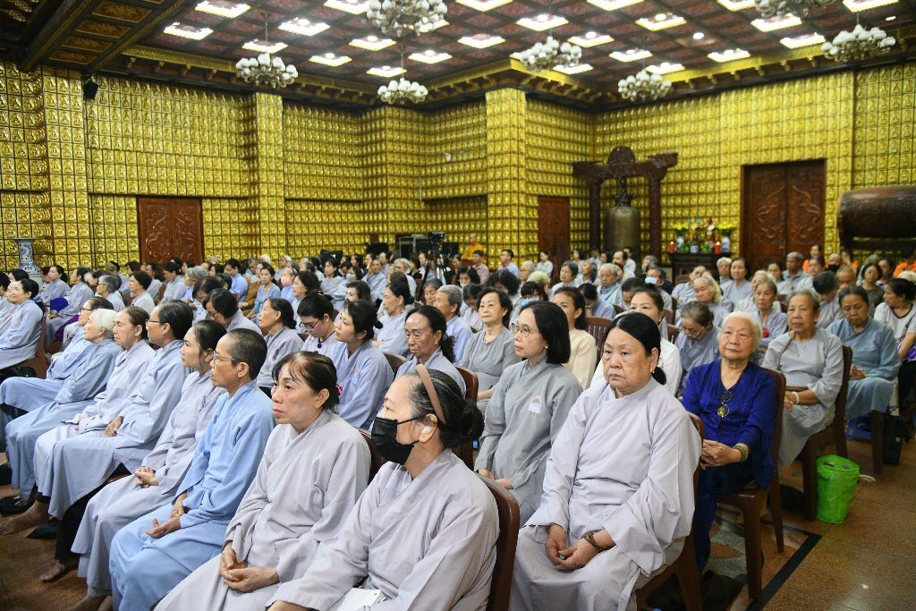 TRẠCH PHÁP TỪ KHÔNG GIAN MẠNG – GIỮ TÂM TỈNH THỨC GIỮA DÒNG CHẢY THỜI ĐẠI SỐ