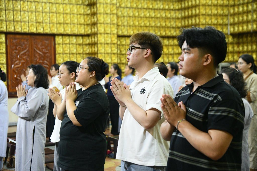 CHÙA GIÁC NGỘ TRANG NGHIÊM TỔ CHỨC LỄ SÁM HỐI TỐI 14/9 BÍNH NGỌ