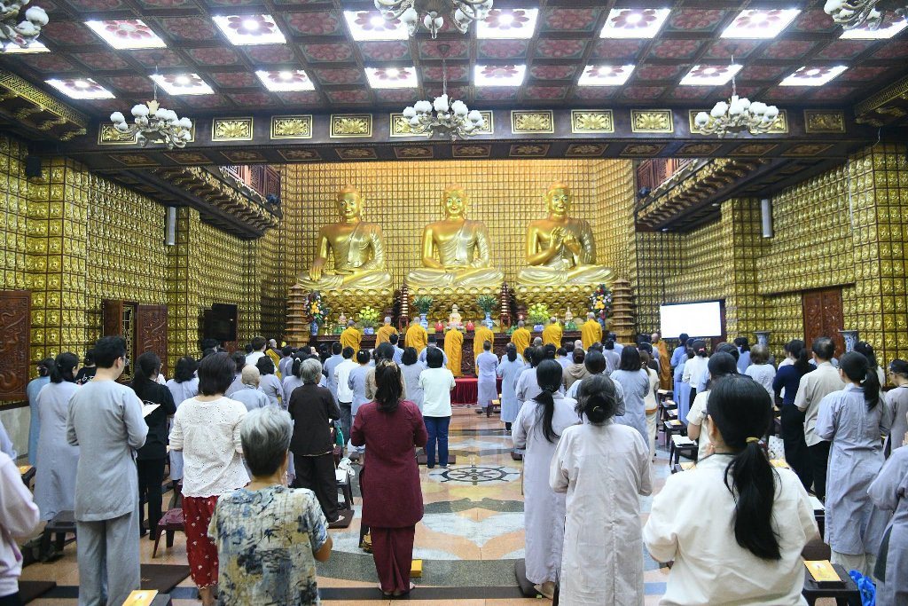 CHÙA GIÁC NGỘ TRANG NGHIÊM TỔ CHỨC LỄ SÁM HỐI TỐI 14/9 BÍNH NGỌ