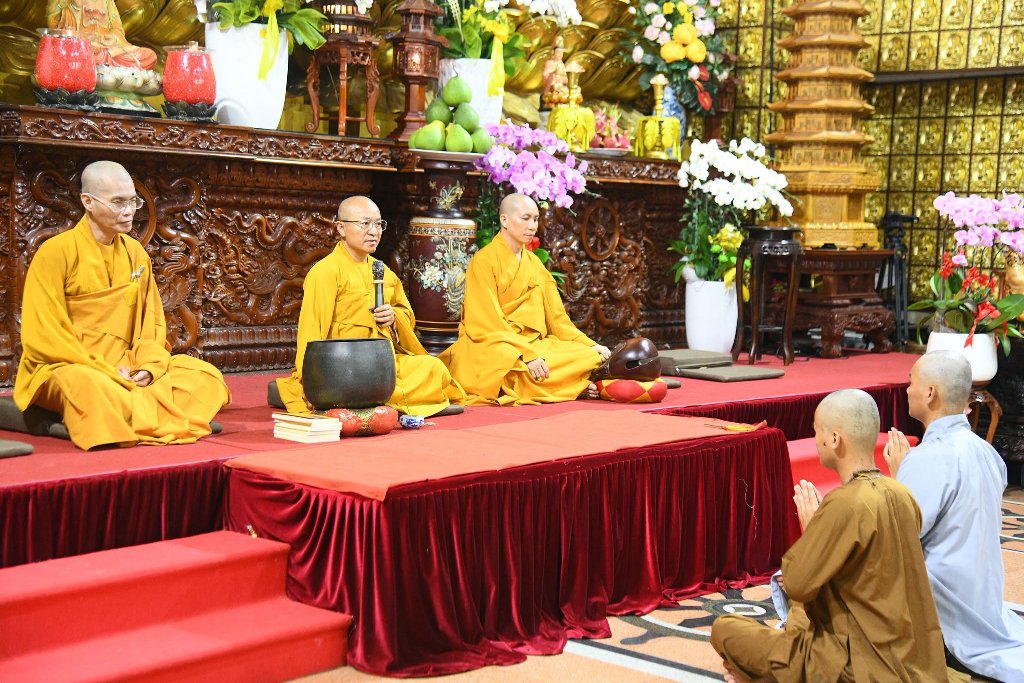 CHÙA GIÁC NGỘ TRANG NGHIÊM TỔ CHỨC LỄ THẾ PHÁT XUẤT GIA CHO 2 THIỆN NAM