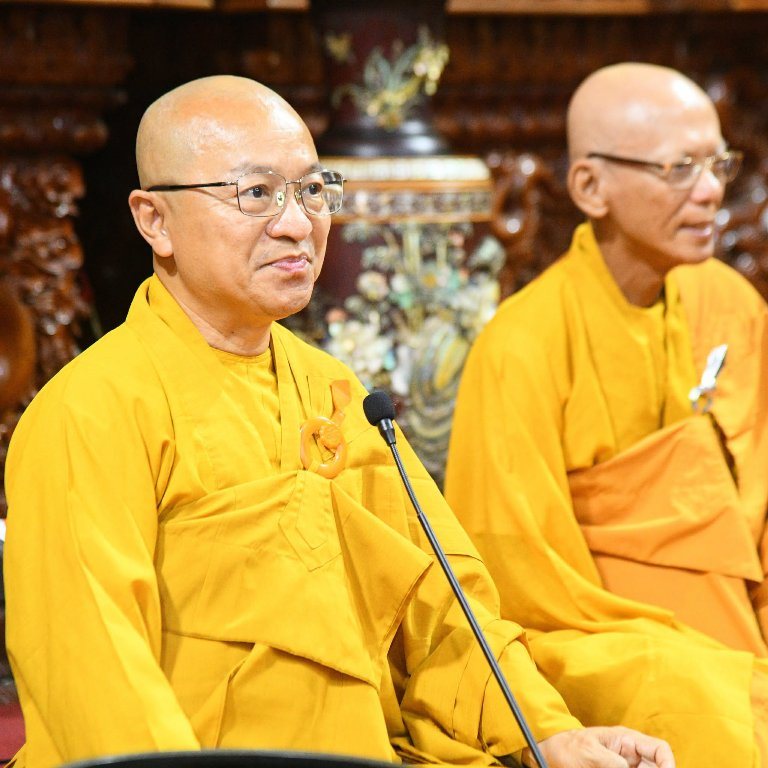 HƠN 200 PHẬT TỬ THAM DỰ LỄ SÁM HỐI TẠI CHÙA GIÁC NGỘ: LỜI NHẮC NHỞ VỀ SỨC KHỎE TINH THẦN TỪ THẦY NHẬT TỪ