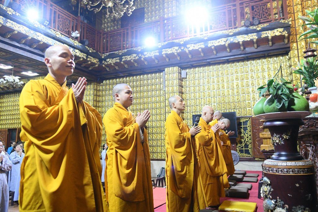 CHÙA GIÁC NGỘ TRANG NGHIÊM TỔ CHỨC LỄ SÁM HỐI TỐI 14/9 BÍNH NGỌ