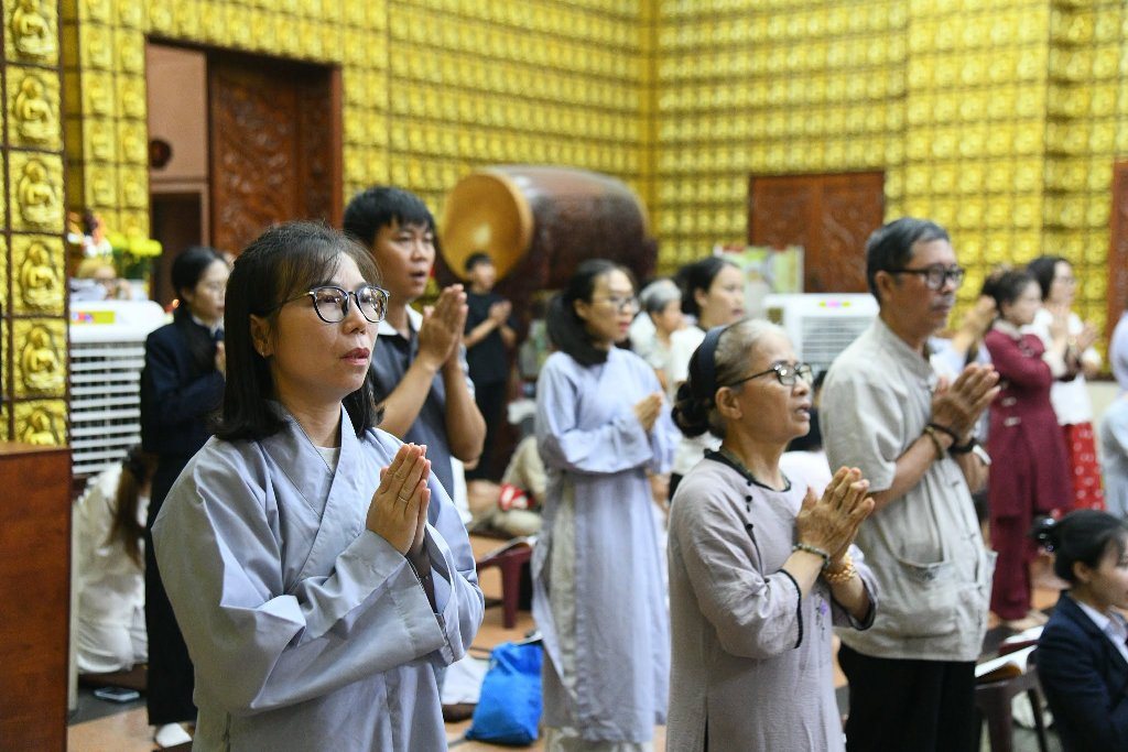 CHÙA GIÁC NGỘ TRANG NGHIÊM TỔ CHỨC LỄ SÁM HỐI TỐI 14/9 BÍNH NGỌ