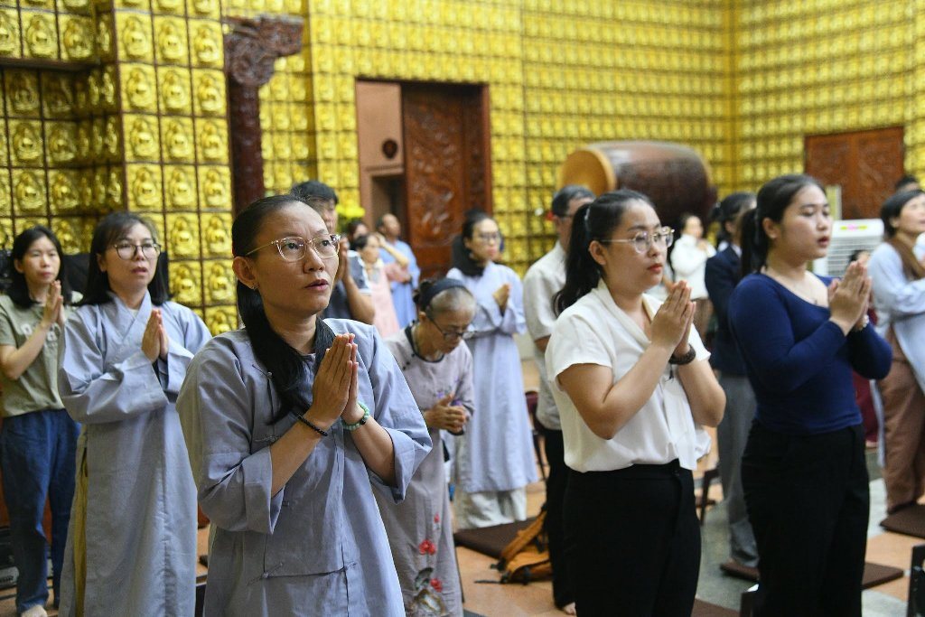 CHÙA GIÁC NGỘ TRANG NGHIÊM TỔ CHỨC LỄ SÁM HỐI TỐI 14/9 BÍNH NGỌ