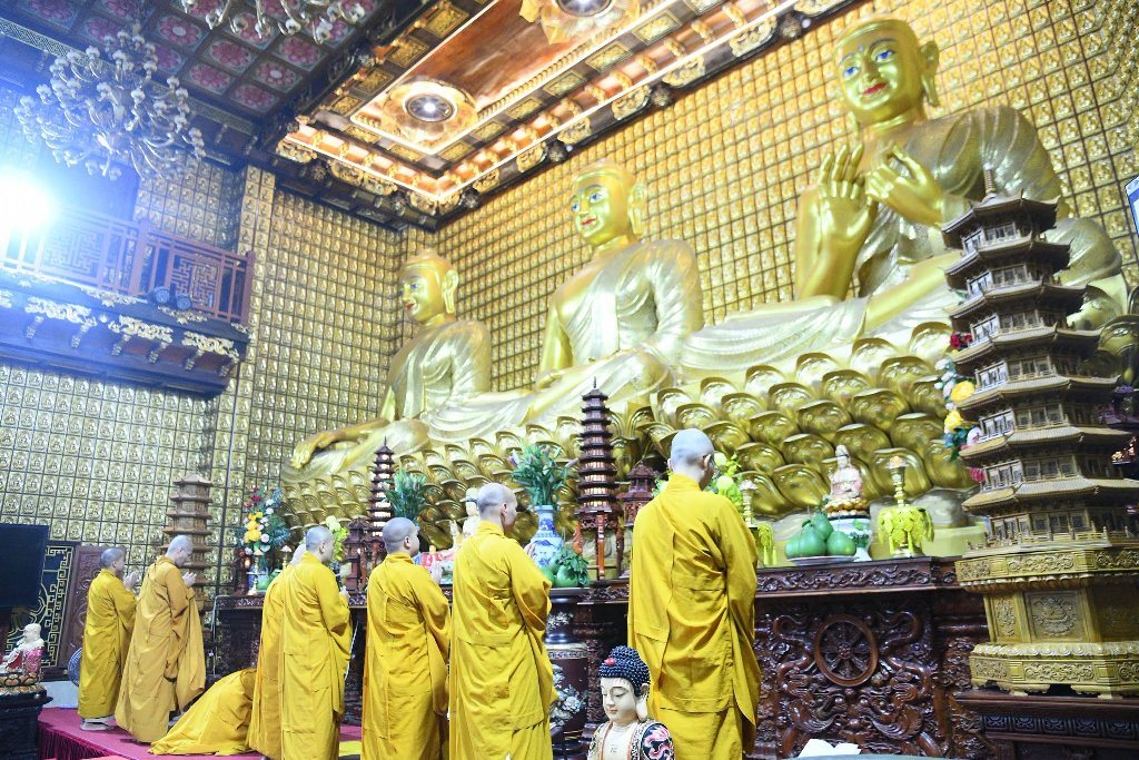 CHÙA GIÁC NGỘ TRANG NGHIÊM TỔ CHỨC LỄ SÁM HỐI TỐI 14/9 BÍNH NGỌ