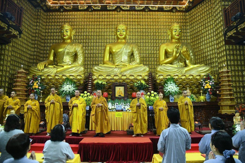 CHÙA GIÁC NGỘ: TRANG NGHIÊM TƯỞNG NIỆM 56 NĂM NGÀY VIÊN TỊCH TỔ SƯ THÍCH NHỨT NIỆM VÀ TỔ CHỨC KHÓA TU NGÀY AN LẠC