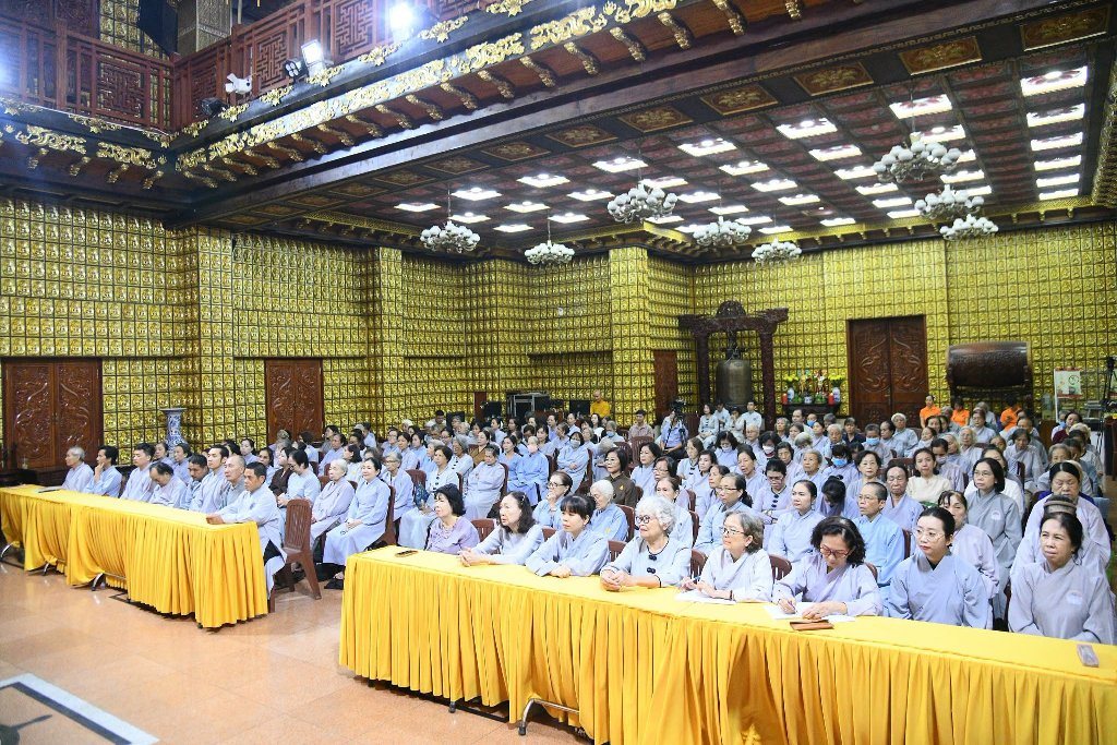 TRẠCH PHÁP TỪ KHÔNG GIAN MẠNG – GIỮ TÂM TỈNH THỨC GIỮA DÒNG CHẢY THỜI ĐẠI SỐ