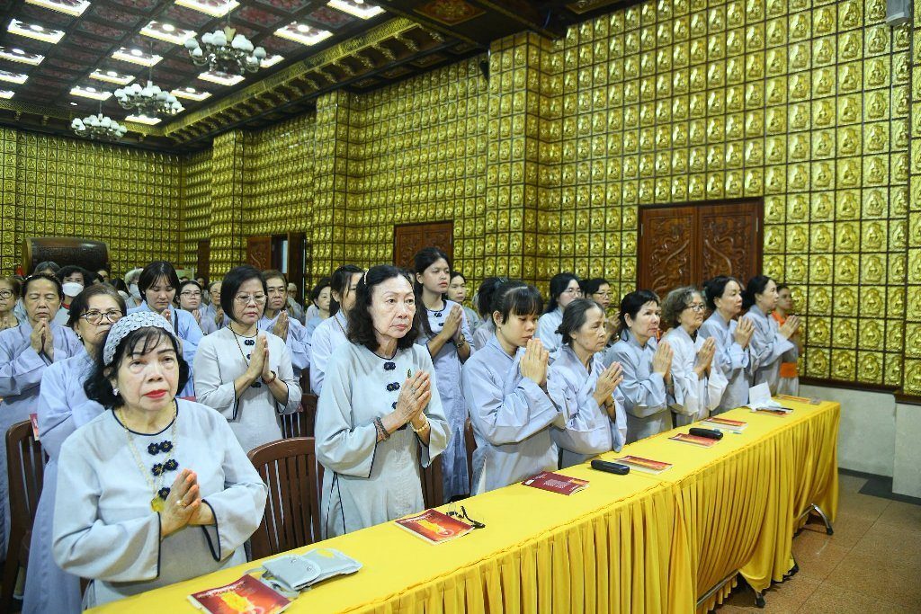 CHÙA GIÁC NGỘ: TRANG NGHIÊM TƯỞNG NIỆM 56 NĂM NGÀY VIÊN TỊCH TỔ SƯ THÍCH NHỨT NIỆM VÀ TỔ CHỨC KHÓA TU NGÀY AN LẠC
