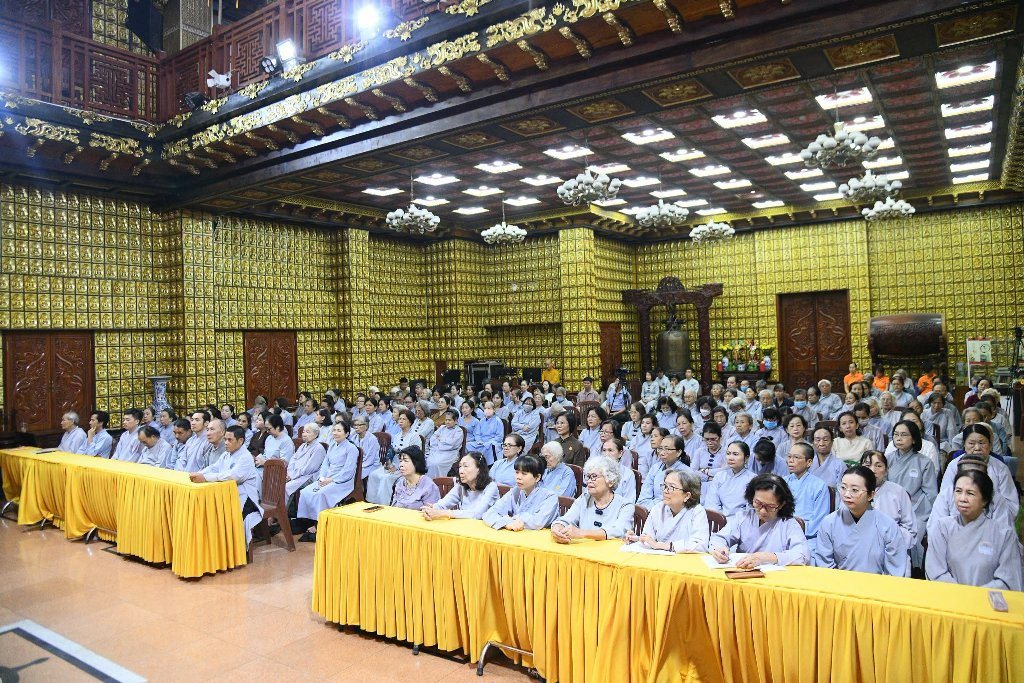 TRẠCH PHÁP TỪ KHÔNG GIAN MẠNG – GIỮ TÂM TỈNH THỨC GIỮA DÒNG CHẢY THỜI ĐẠI SỐ