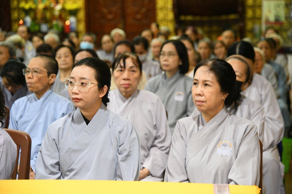 TRẠCH PHÁP TỪ KHÔNG GIAN MẠNG – GIỮ TÂM TỈNH THỨC GIỮA DÒNG CHẢY THỜI ĐẠI SỐ