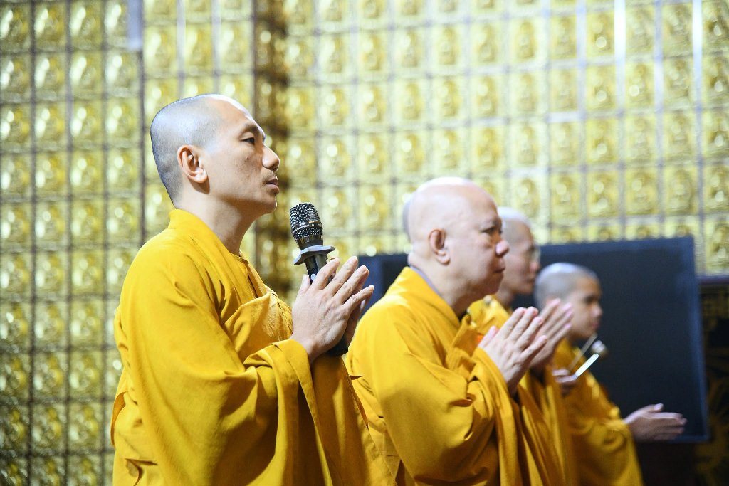 CHÙA GIÁC NGỘ TRANG NGHIÊM TỔ CHỨC LỄ SÁM HỐI TỐI 14/9 BÍNH NGỌ