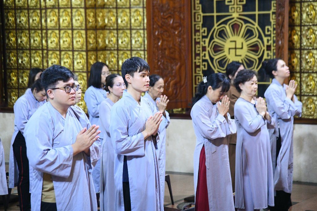 CHÙA GIÁC NGỘ TRANG NGHIÊM TỔ CHỨC LỄ SÁM HỐI TỐI 14/9 BÍNH NGỌ