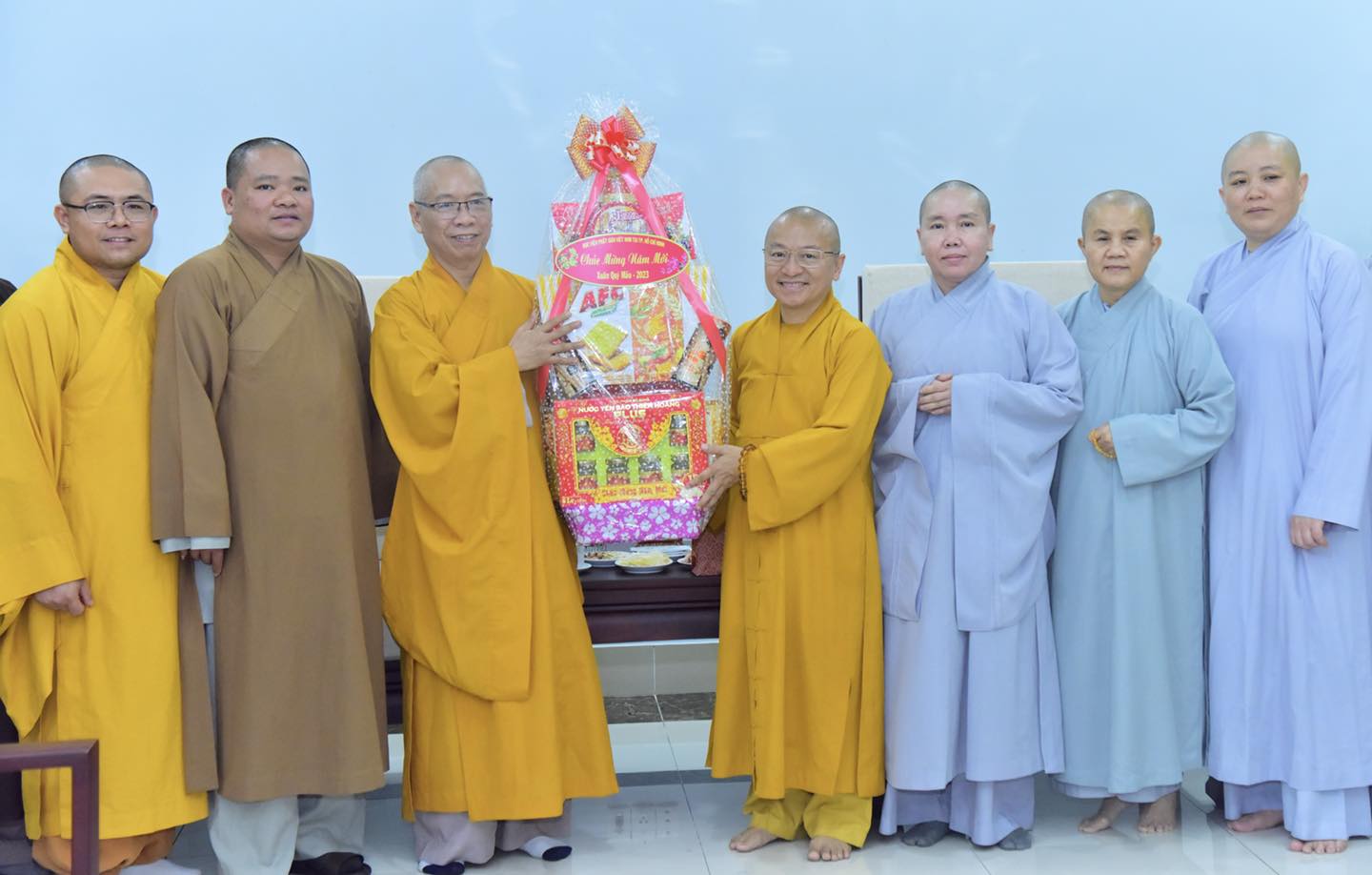 Ban Trị sự GHPGVN huyện Bình Chánh thăm, chúc Tết Học viện Phật giáo Việt Nam tại TP.HCM