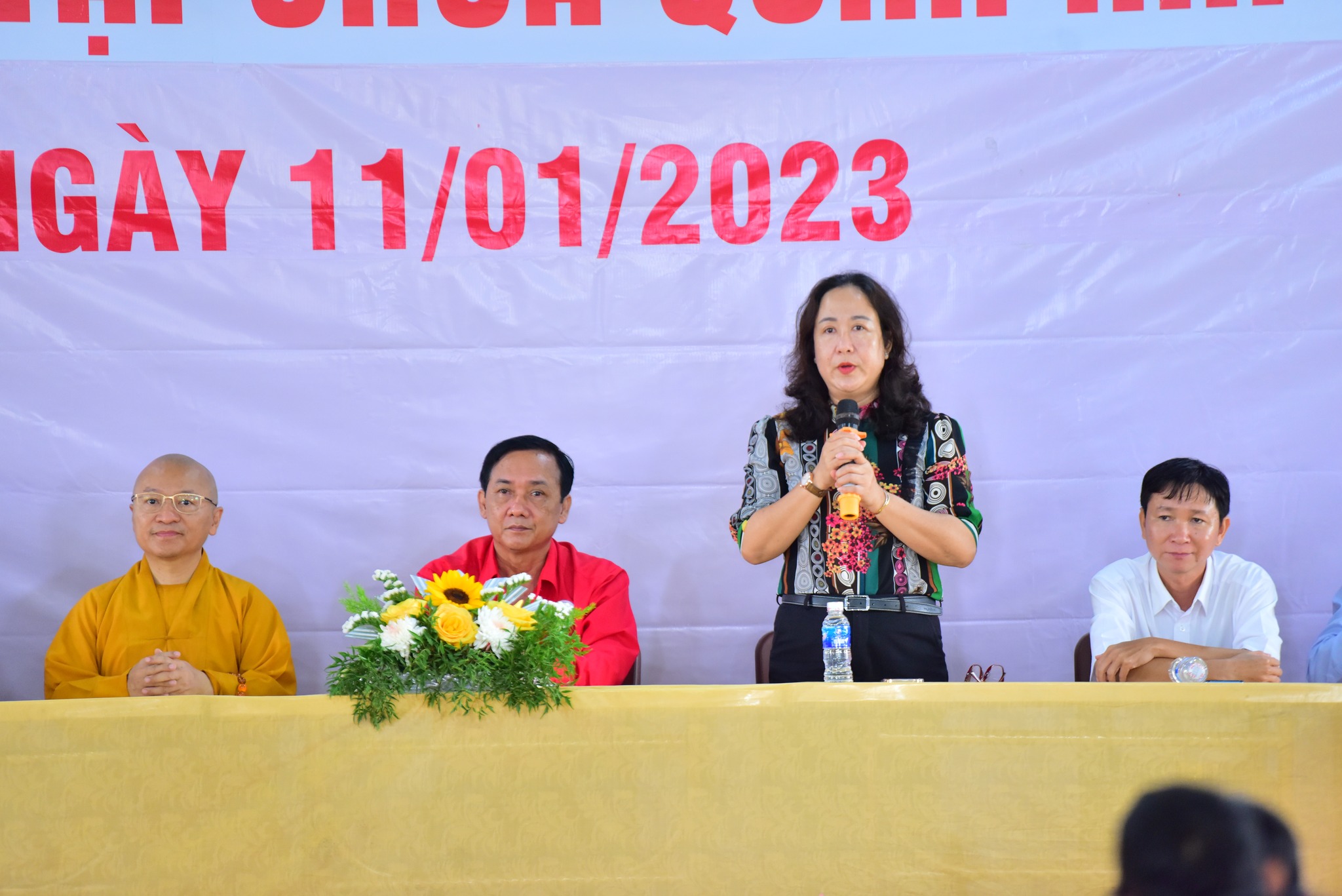 Chùa Quan Âm Đông Hải trao 500 phần quà tết yêu thương tại TX.Vĩnh Châu tỉnh Sóc Trăng
