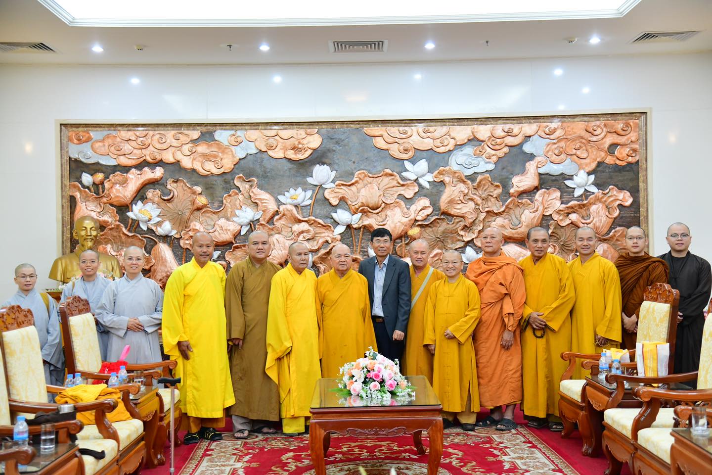 Ban Phật giáo quốc tế GHPGVN TP.HCM và giáo hội Phật giáo Ma-ha-diên Việt Nam thăm và chúc Tết đại sứ quán Việt Nam tại Campuchia