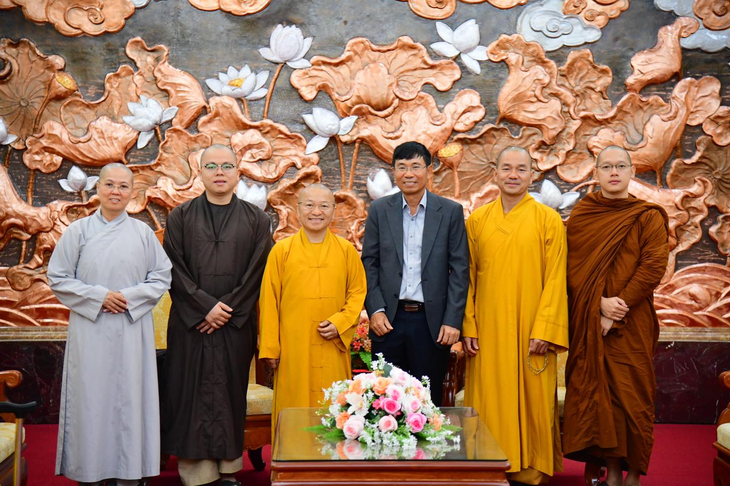 Ban Phật giáo quốc tế GHPGVN TP.HCM và giáo hội Phật giáo Ma-ha-diên Việt Nam thăm và chúc Tết đại sứ quán Việt Nam tại Campuchia