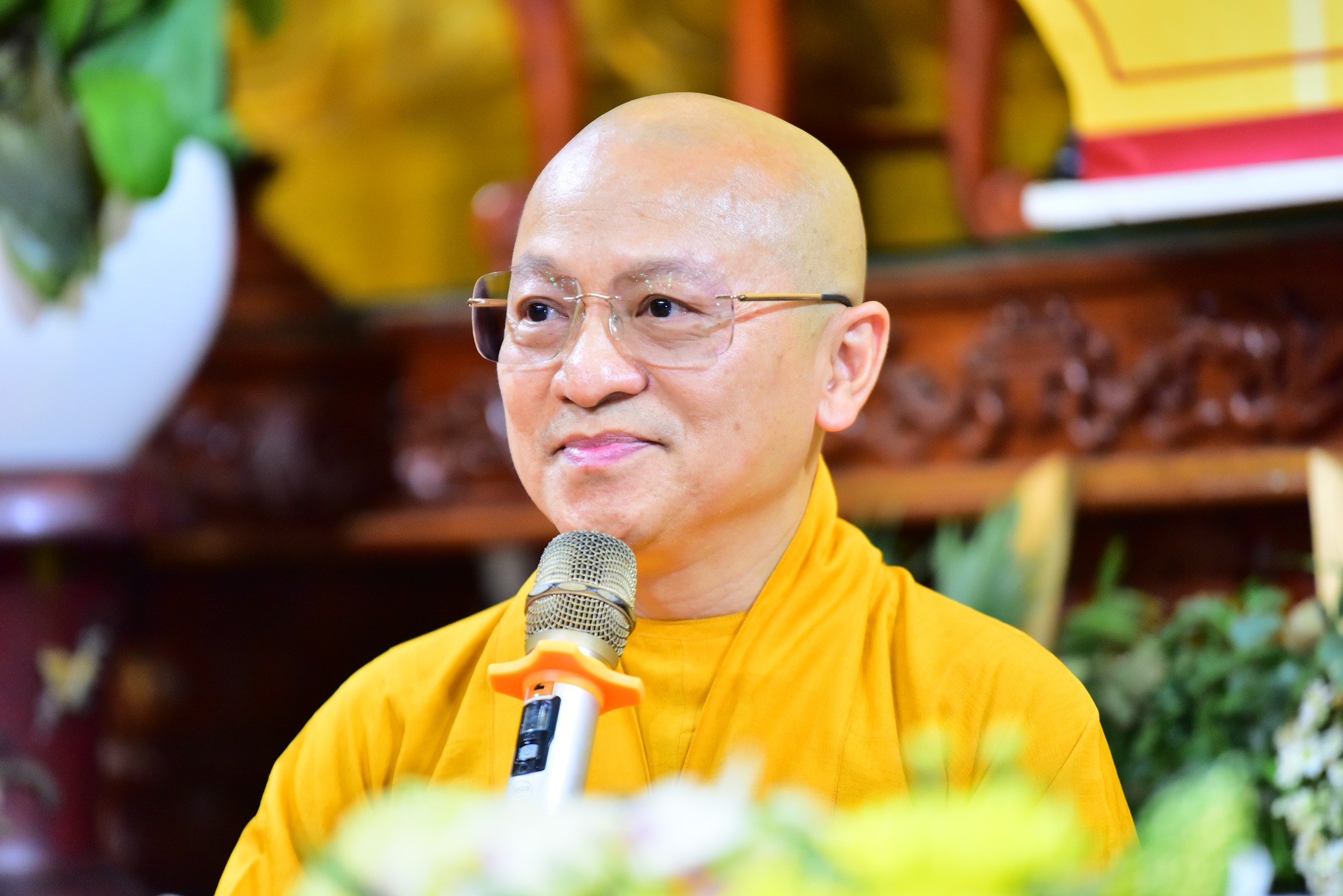 Hoa hậu Nguyễn Thúc Thùy Tiên - &quot;Bông hoa&quot; ngát hương làm đẹp cho đời