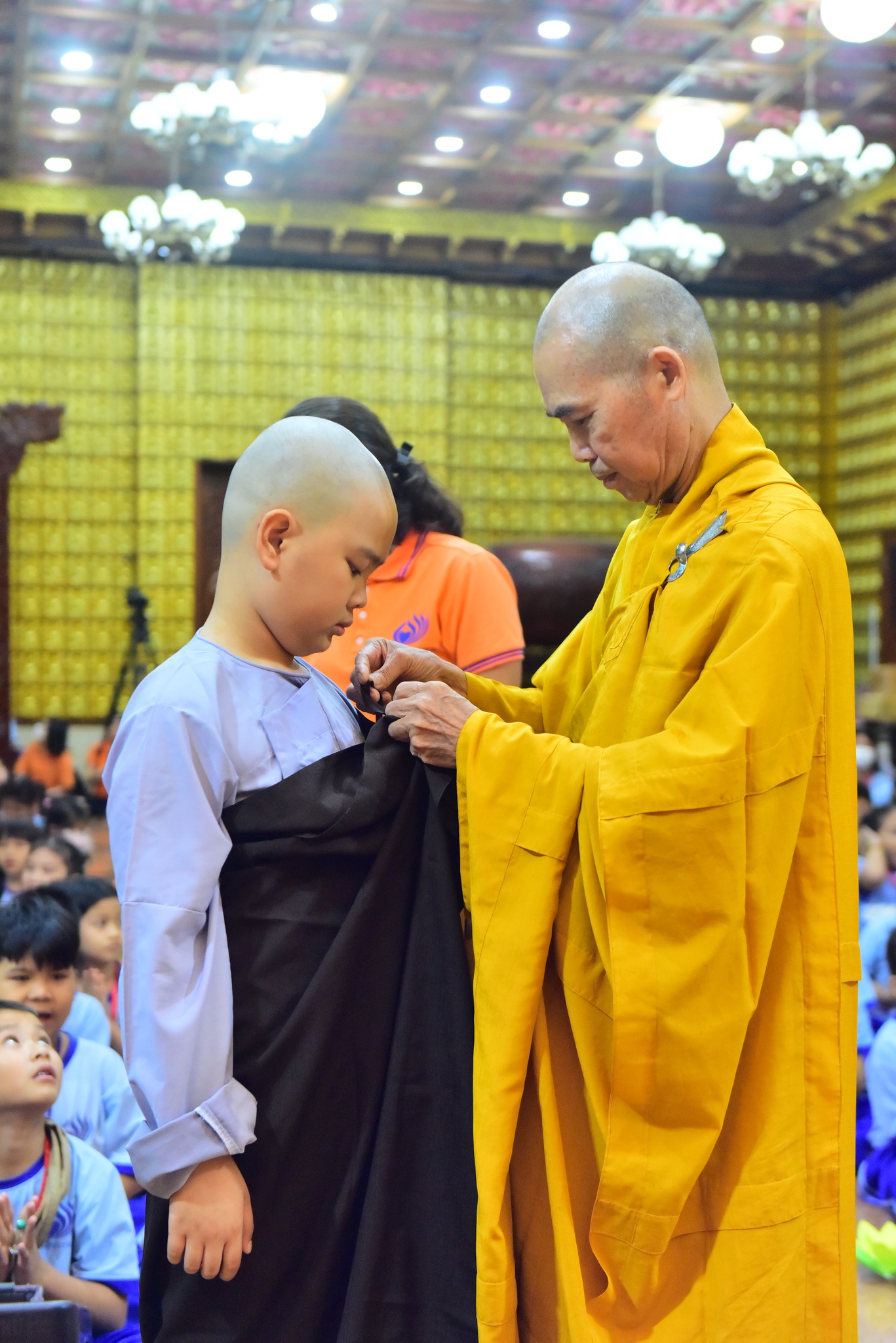 Lễ xuất gia gieo duyên tri ân cho 10 hành giả nhí chùa Giác Ngộ