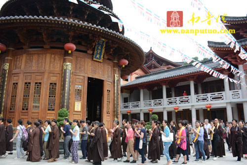 Trung Quốc: Chùm ảnh Pháp hội Thủy Lục tại Thái Bình Nham Tự