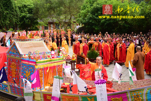 Trung Quốc: Chùm ảnh Pháp hội Thủy Lục tại Thái Bình Nham Tự