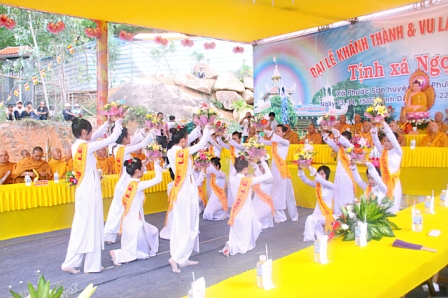 Đại Lễ Vu Lan Bốn Tự Tứ Tăng