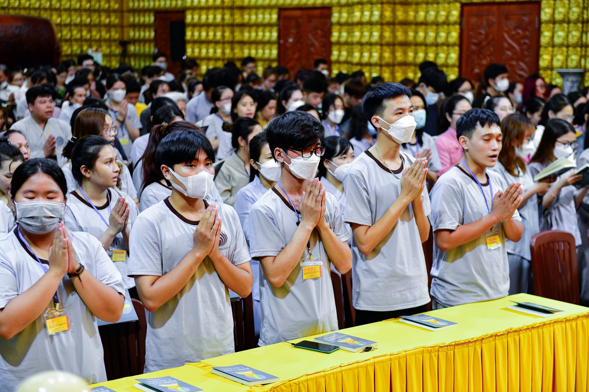 Ca sĩ Nhật Kim Anh khuyến khích hơn 800 bạn trẻ hãy siêng năng làm điều thiện để cuộc sống tốt đẹp hơn