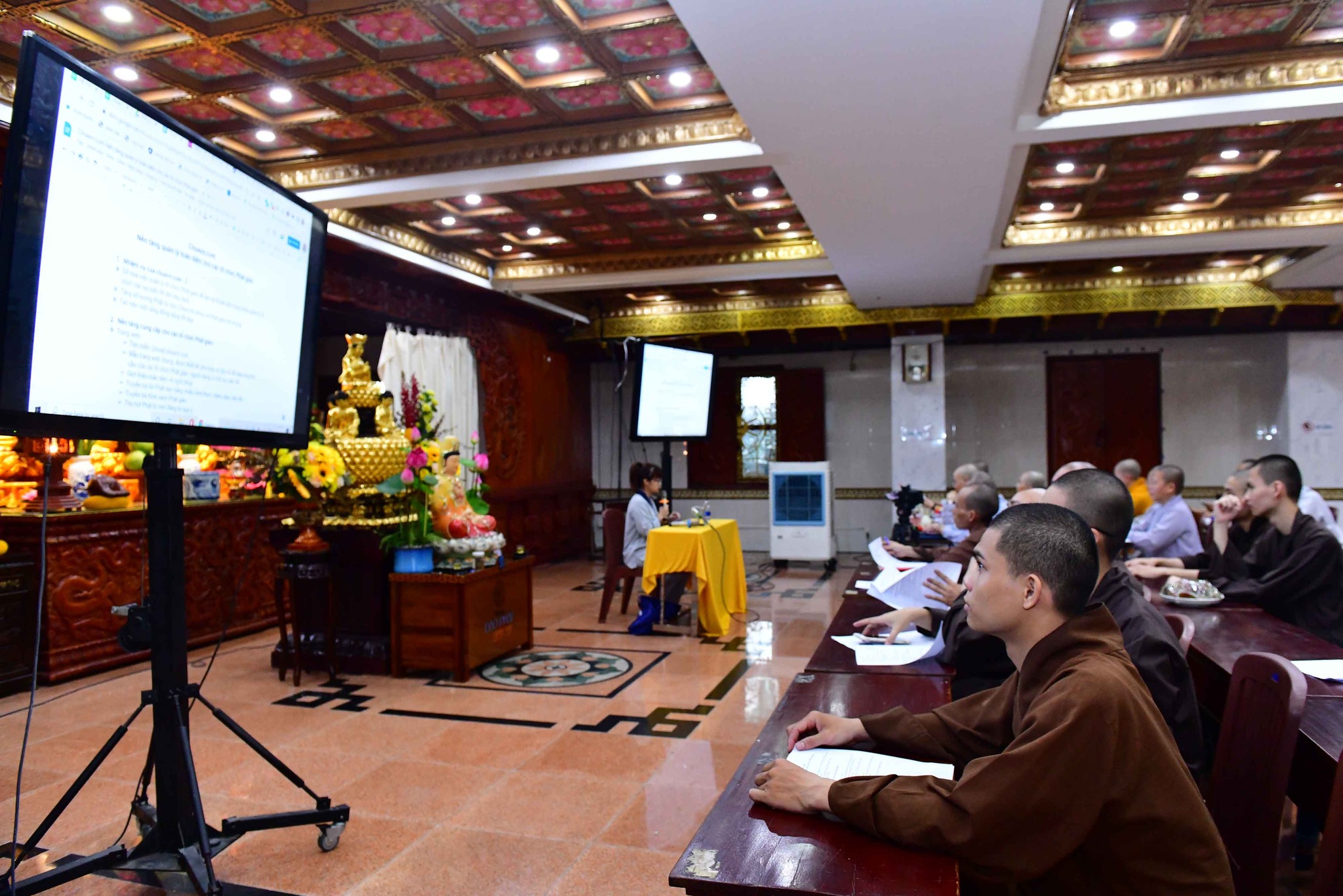 Quỹ Đạo Phật Ngày Nay giới thiệu sơ bộ về thiện pháp cúng dường 1000 trang web đến các ngôi chùa tại Việt Nam