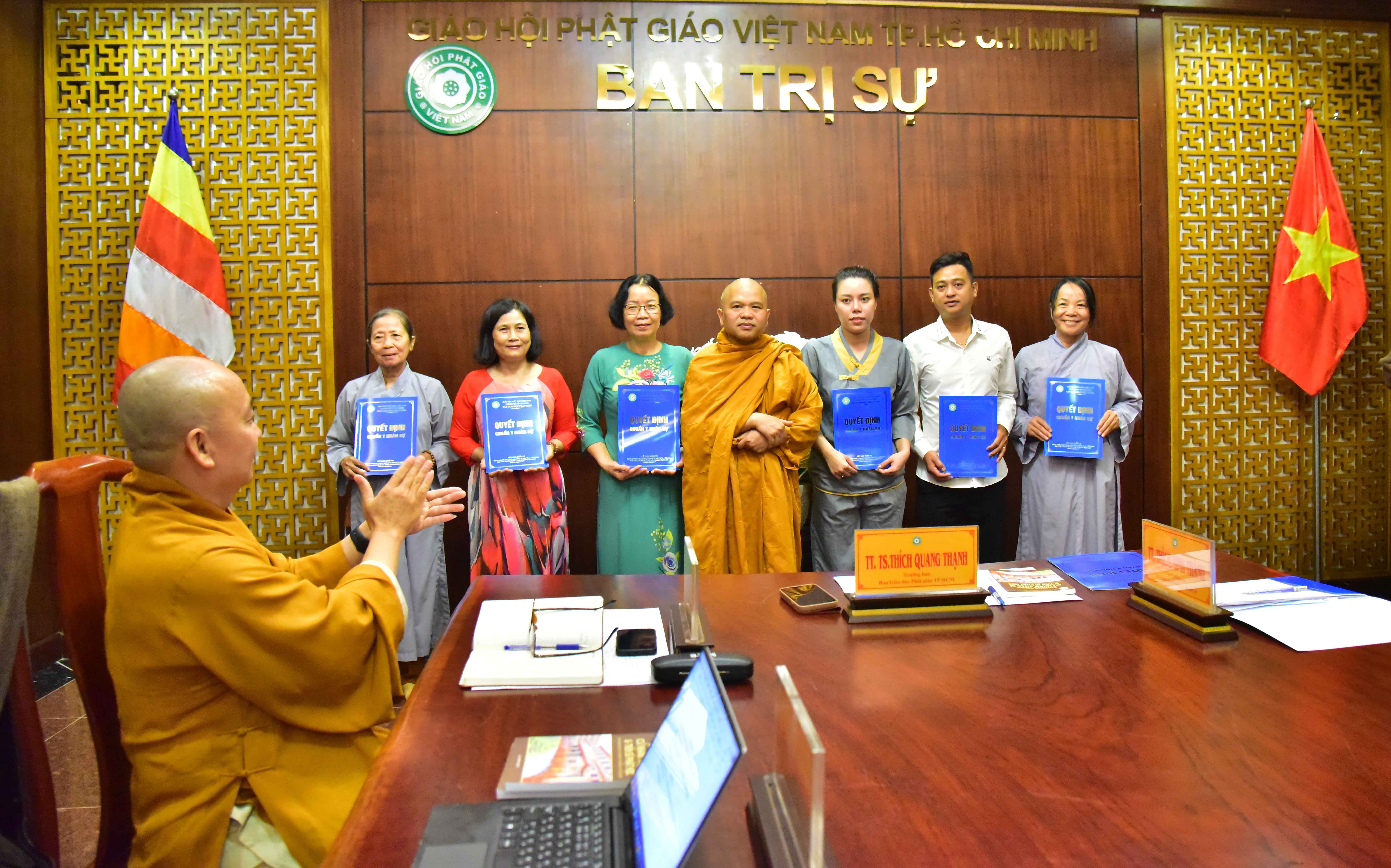 Ban Giáo dục Phật giáo TP.HCM họp Thường trực và ra mắt thành viên Ban Bảo trợ (đợt 2) tại Việt Nam Quốc Tự