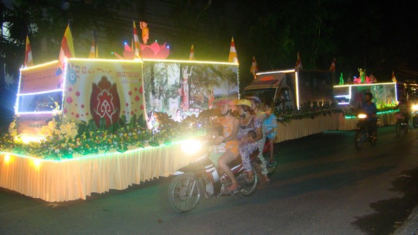 Hà Tiên: Chuẩn bị Phật đản tại biên cương cực Nam Tổ quốc
