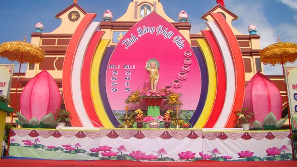Hà Tiên: Chuẩn bị Phật đản tại biên cương cực Nam Tổ quốc