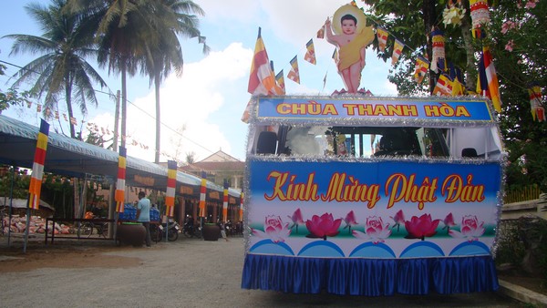 Hà Tiên: Chuẩn bị Phật đản tại biên cương cực Nam Tổ quốc