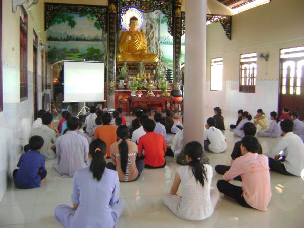 Chùa Khánh Ninh: Khóa tu một ngày dành cho giới trẻ