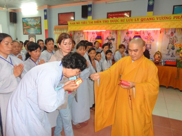 Hóc môn: Chùa Bửu Minh tổ chức chuyến hành hương Thập tự đầu xuân mới