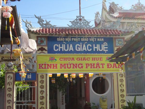 TP. HCM: Phật giáo huyện Hóc Môn tưng bừng chuẩn bị đón mừng ngày Phật đản sanh