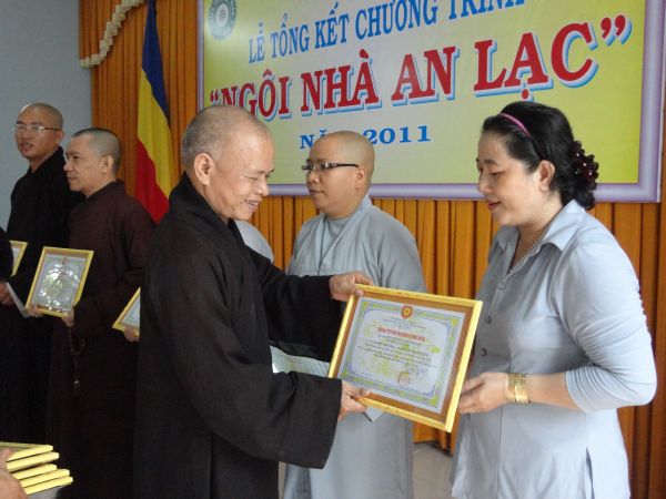 Hóc Môn: Mùa Phật Đản nhớ về các anh hùng chiến sĩ vị quốc vong thân