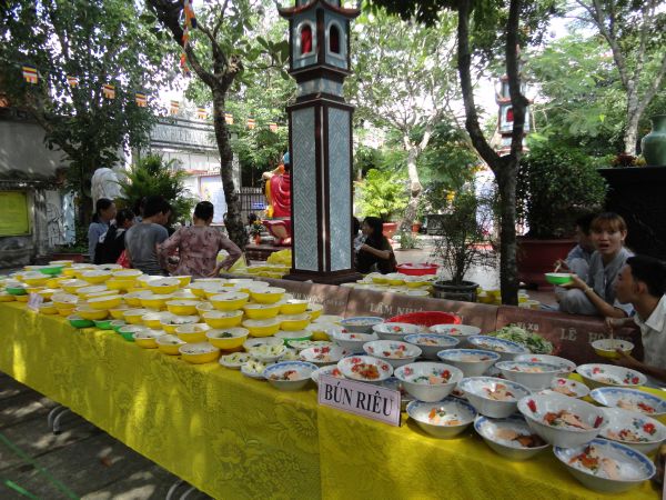 Hóc Môn: Mùa Phật Đản nhớ về các anh hùng chiến sĩ vị quốc vong thân