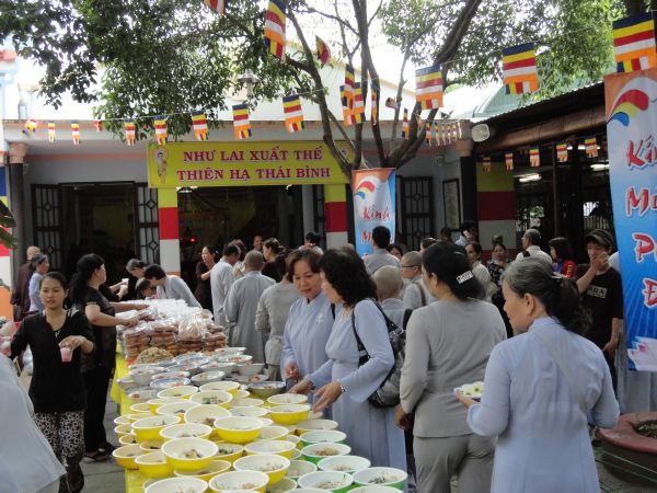 Hóc Môn: Mùa Phật Đản nhớ về các anh hùng chiến sĩ vị quốc vong thân