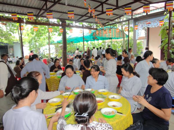Hóc Môn: Mùa Phật Đản nhớ về các anh hùng chiến sĩ vị quốc vong thân