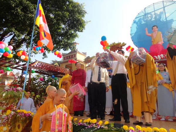 TP. HCM: Ban đại diện Phật giáo huyện Hóc Môn tổ chức đại lễ kính mừng Phật đản