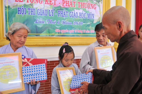 (ĐPNN) TP.HCM: Công bố kết quả và phát thưởng hội thi Giáo lý Phật giáo huyện Hóc Môn