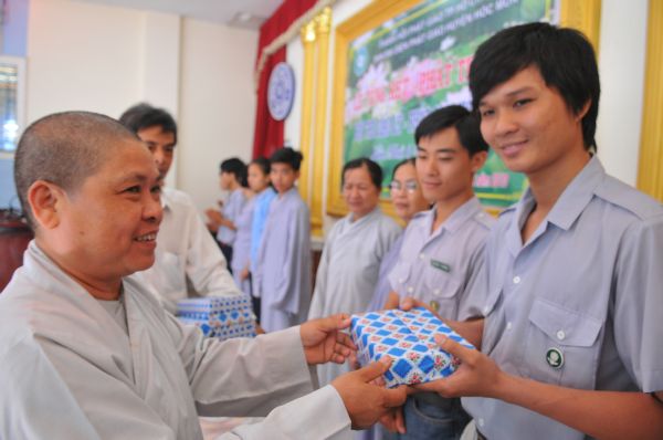 (ĐPNN) TP.HCM: Công bố kết quả và phát thưởng hội thi Giáo lý Phật giáo huyện Hóc Môn
