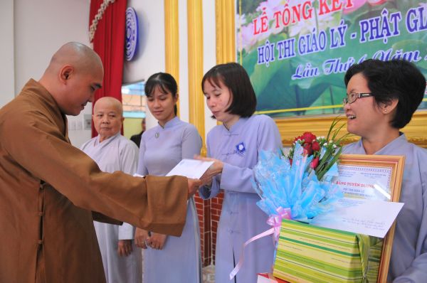 (ĐPNN) TP.HCM: Công bố kết quả và phát thưởng hội thi Giáo lý Phật giáo huyện Hóc Môn