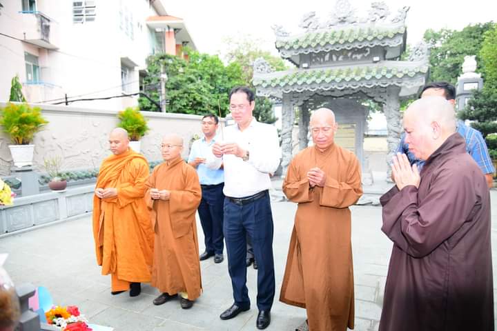 Uỷ ban MTTQVN TP.HCM thăm chúc tết Học viện Phật giáo Việt Nam tại TP.HCM và Viện Nghiên cứu Phật học Việt Nam