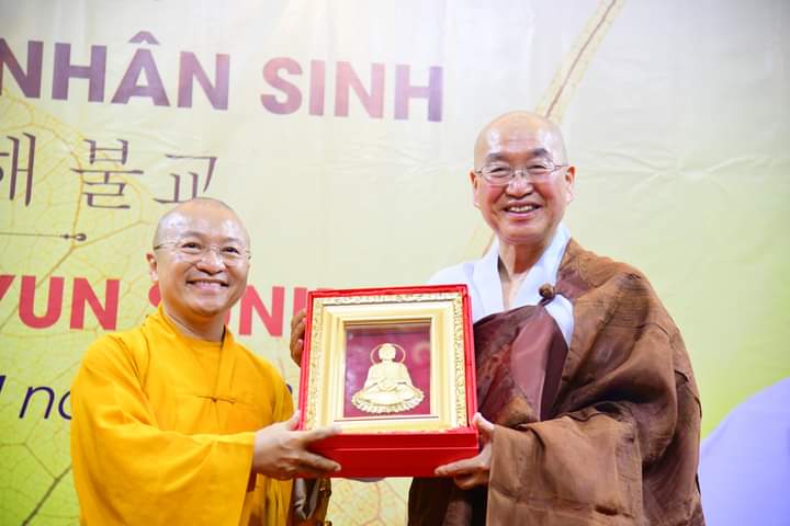 Giao lưu &quot;Đạo Phật vì nhân sinh&quot; chia sẻ kinh nghiệm an sinh xã hội