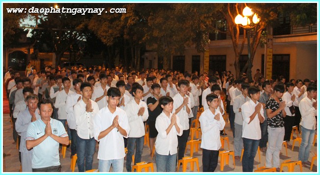 Hà Nội:   Lễ cầu nguyện tiếp sức mùa thi