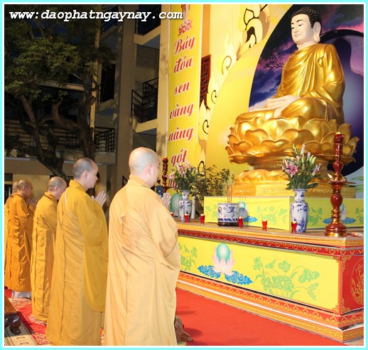 Hà Nội:   Lễ cầu nguyện tiếp sức mùa thi