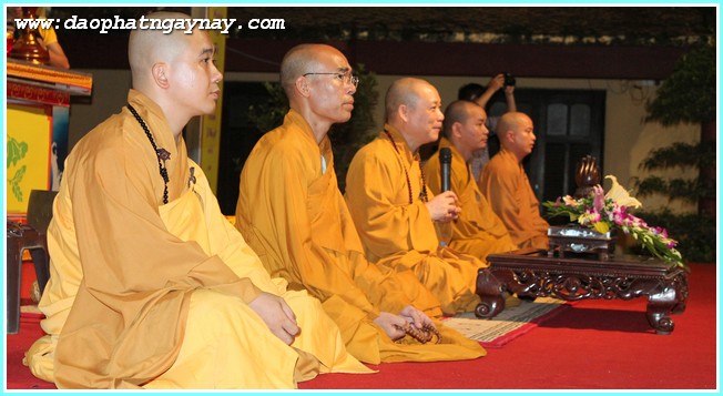 Hà Nội:   Lễ cầu nguyện tiếp sức mùa thi