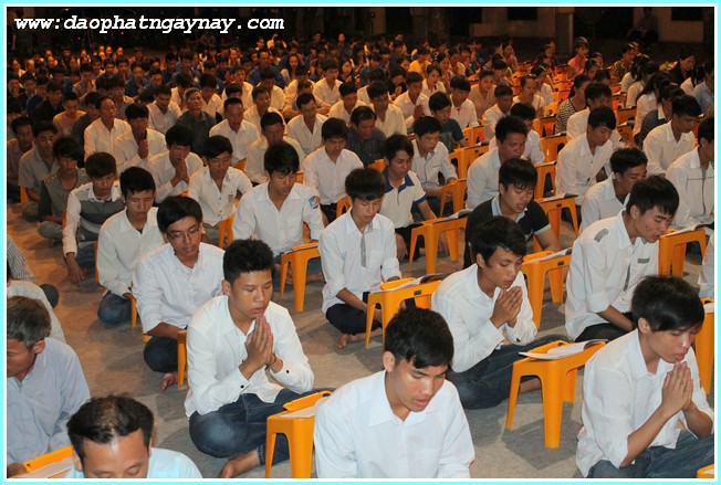 Hà Nội:   Lễ cầu nguyện tiếp sức mùa thi