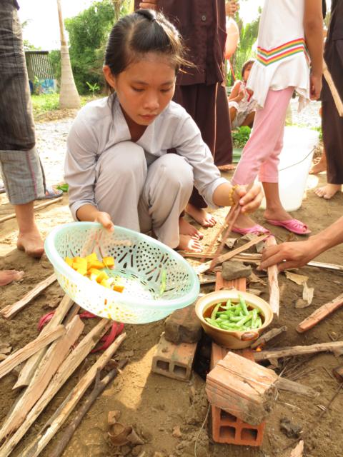 Long An: Chùm ảnh nốt cảm xúc thăng trầm khó tả của khóa tu mùa hè tại chùa Khánh Ninh ngày thứ 2